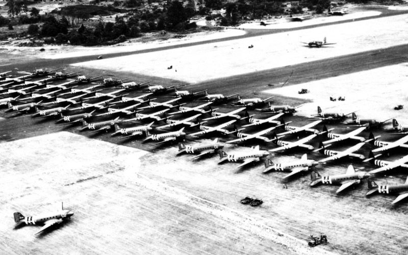 32 Horsa Gliders And Their C 47 Tugs Of Mission Keokuk