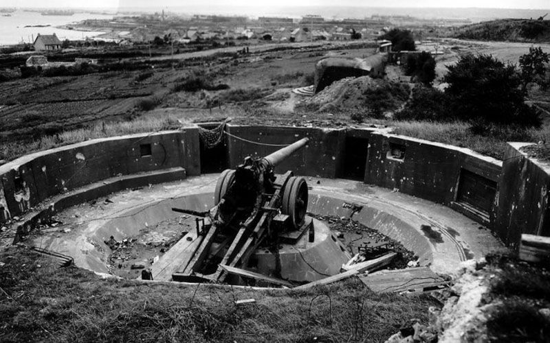 A Field Gun In An Open Circular Emplacement