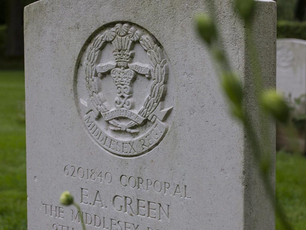 Cambes-en-Plaine War Cemetery Headstone