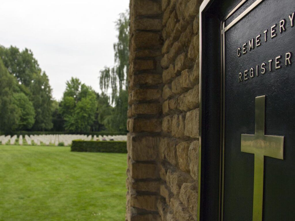 Cambes En Plaine War Cemetery Register