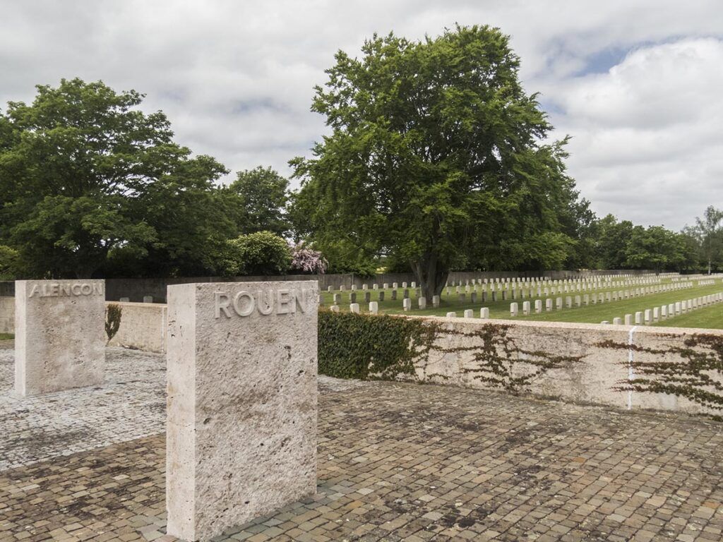 Champigny-Saint-André German War Cemetery