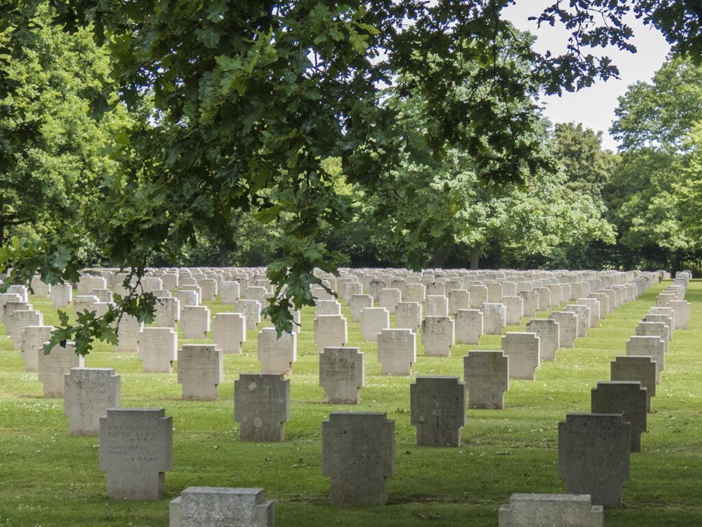 Champigny-Saint-André German War Cemetery