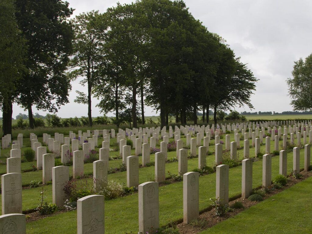 Fontenay-le-Pesnel War Cemetery Travel Guide