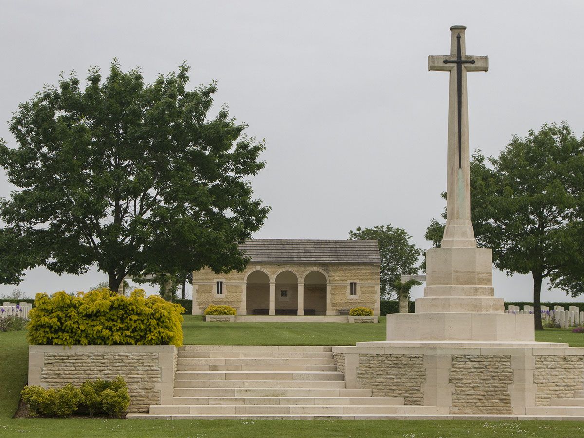 Hottot-les-Bagues War Cemetery Travel Guide