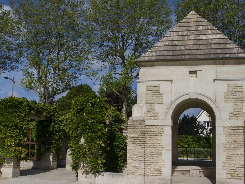 La Délivrande War Cemetery Entrance