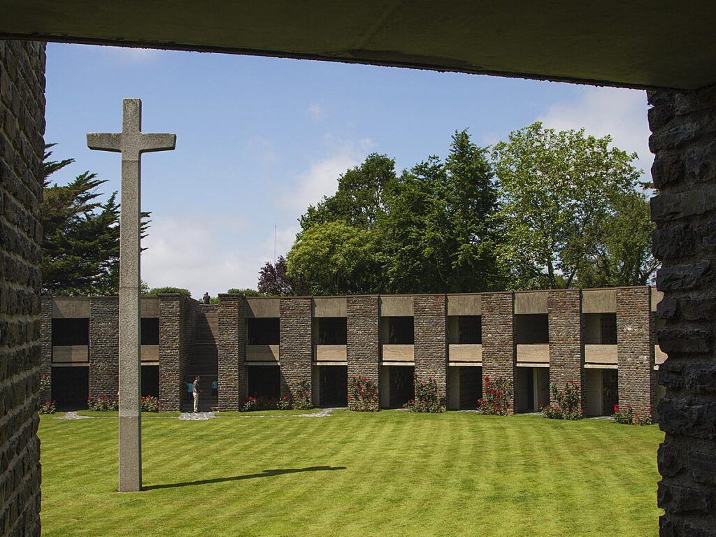 Mont-de-Huisnes German War Cemetery