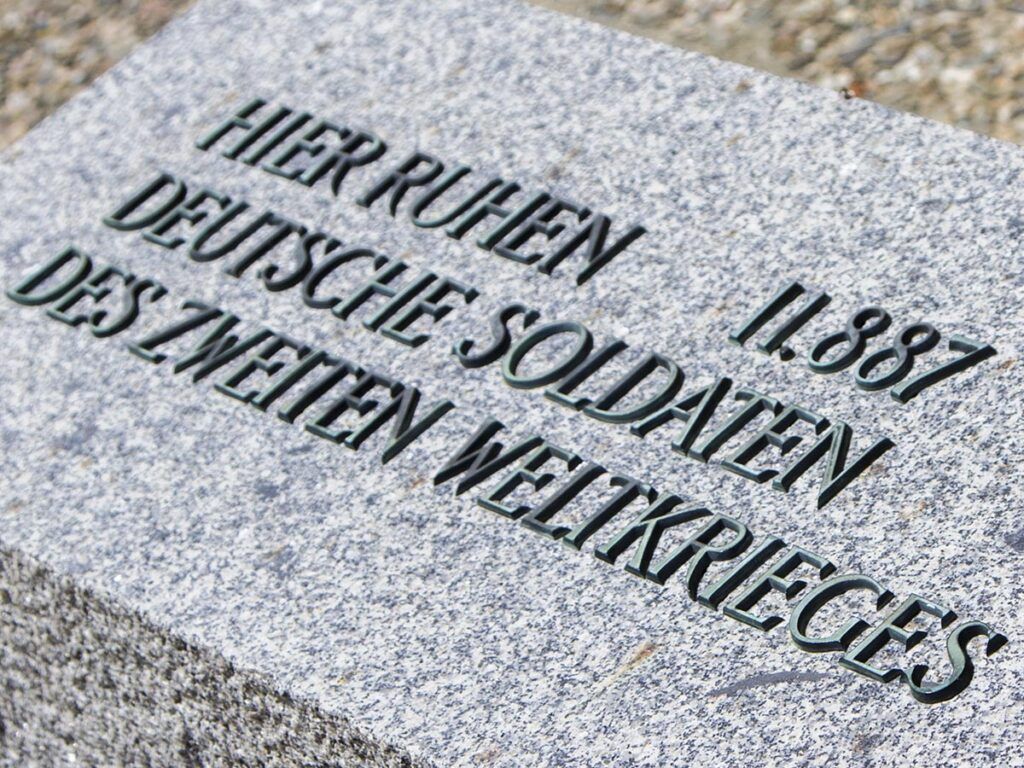 Mont-de-Huisnes German War Cemetery
