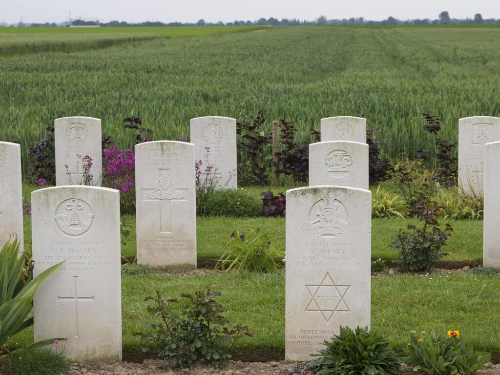 Secqueville-en-Bessin War Cemetery