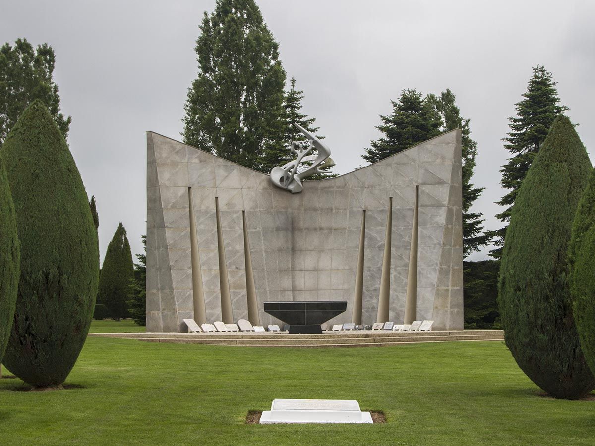 Urville-Langannerie Polish War Cemetery Travel Guide