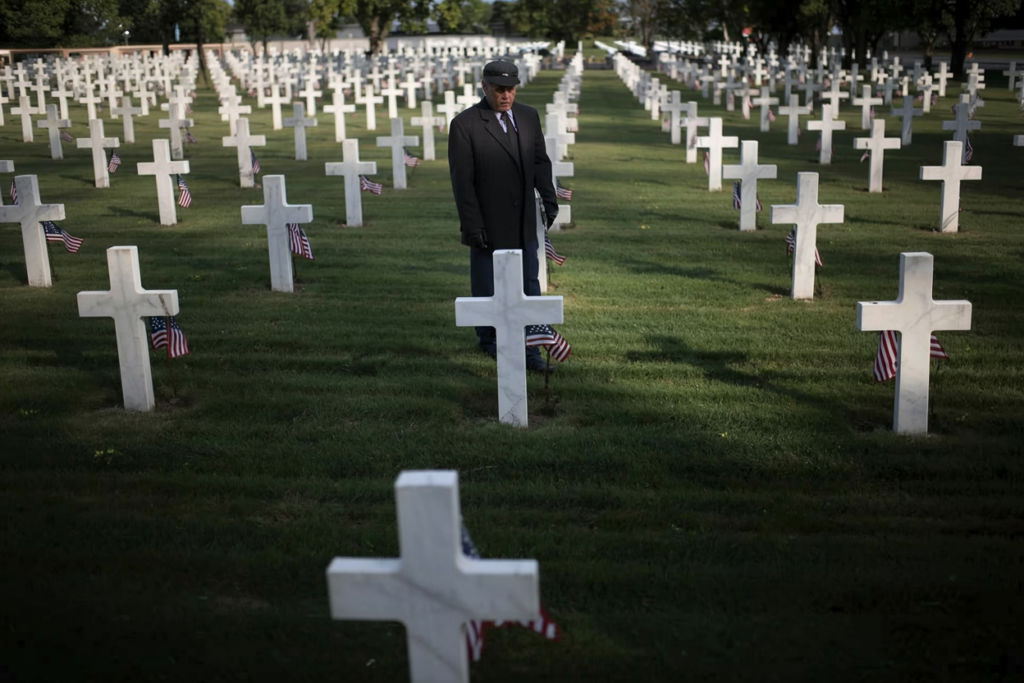 WW2 Veteran Paying Respects