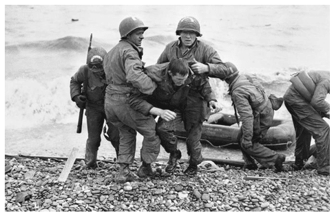 Engineer Special Brigade Help Wounded Soldiers At Omaha Beach Small